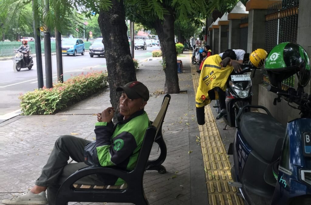 Bonus Idul Fitri untuk Ojol dan Kurir
