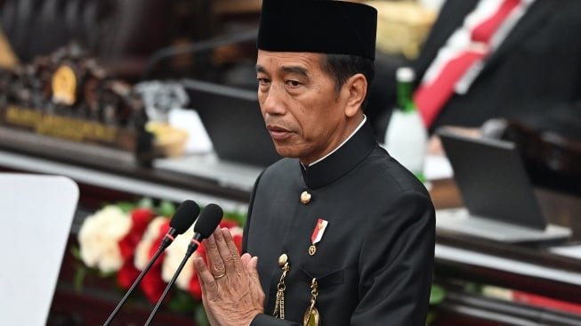 Rabu Pon dan Simbol Kekuasaan Jokowi