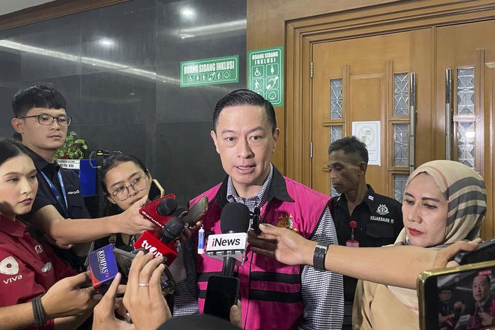 Bantah Jaksa, Tom Lembong Cicipi Gula “Berbahaya”