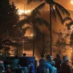 Gedung DPRD Makassar Dibakar Massa, 3 Orang Tewas dan Puluhan Kendaraan Hangus